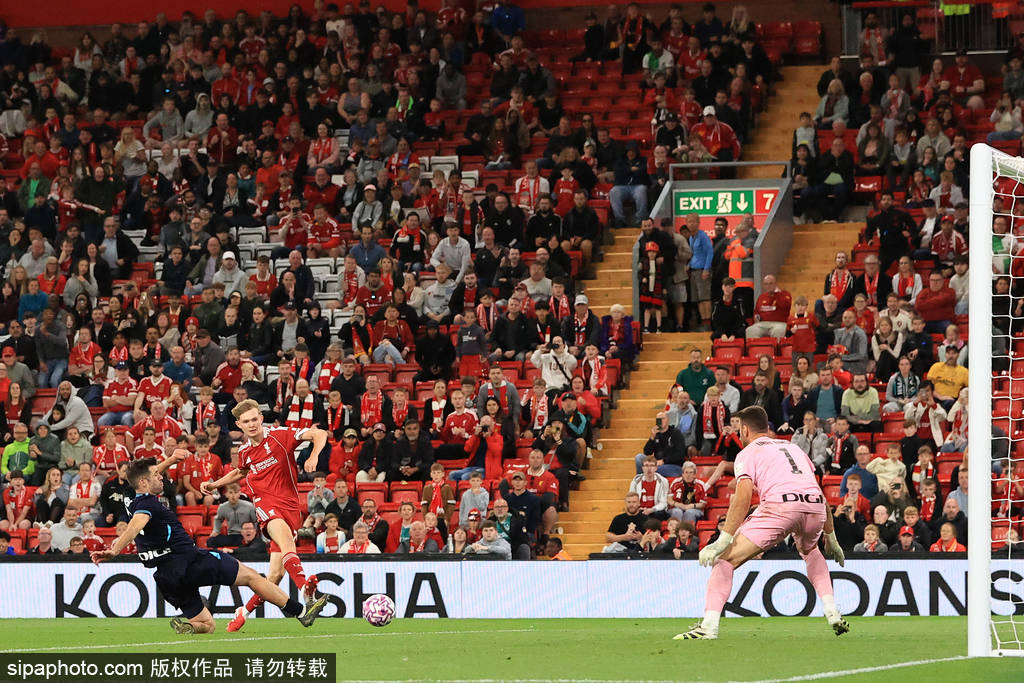 爱的足球的, 在上赛季, 向欧洲足球