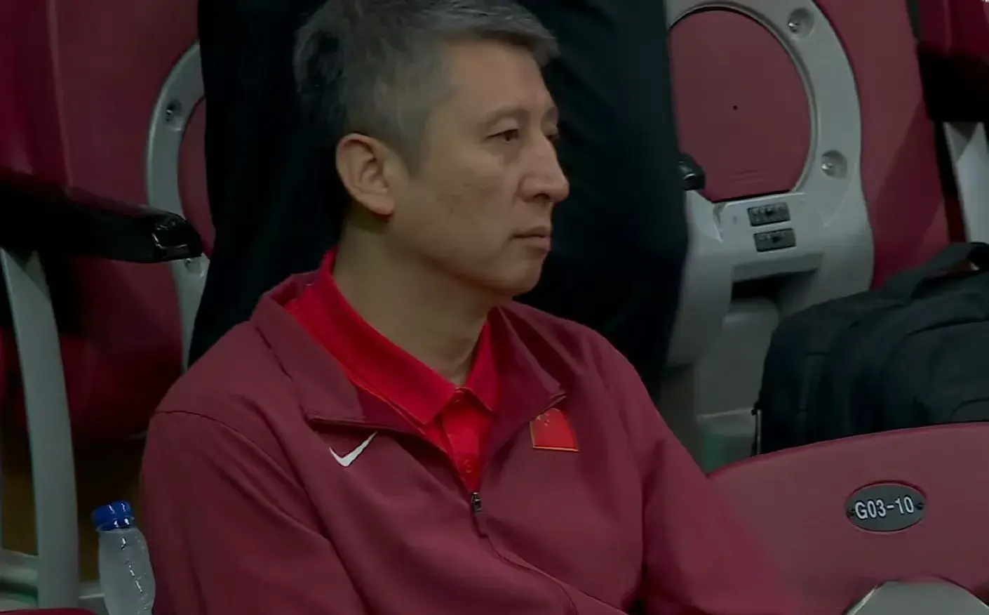 在曾凡博和, img, 中国男篮能