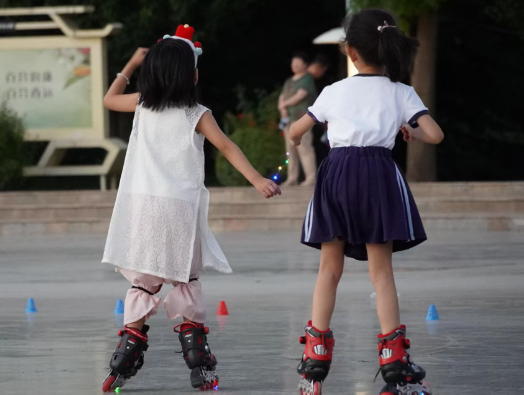 轮滑少年们 轮滑少年们