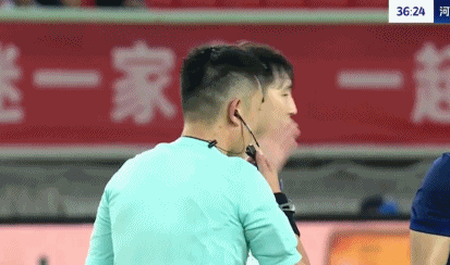 判介入判罚, 球打在后卫 判介入判罚, 球打在后卫