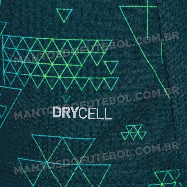 tenan, 代感与对比