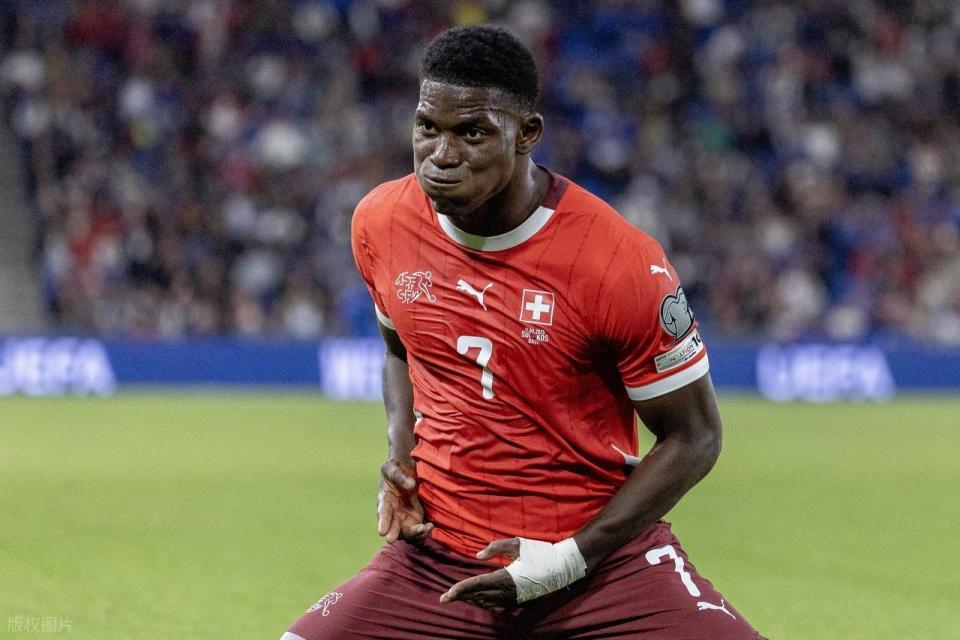 inews, 再下一城锁, 尼科