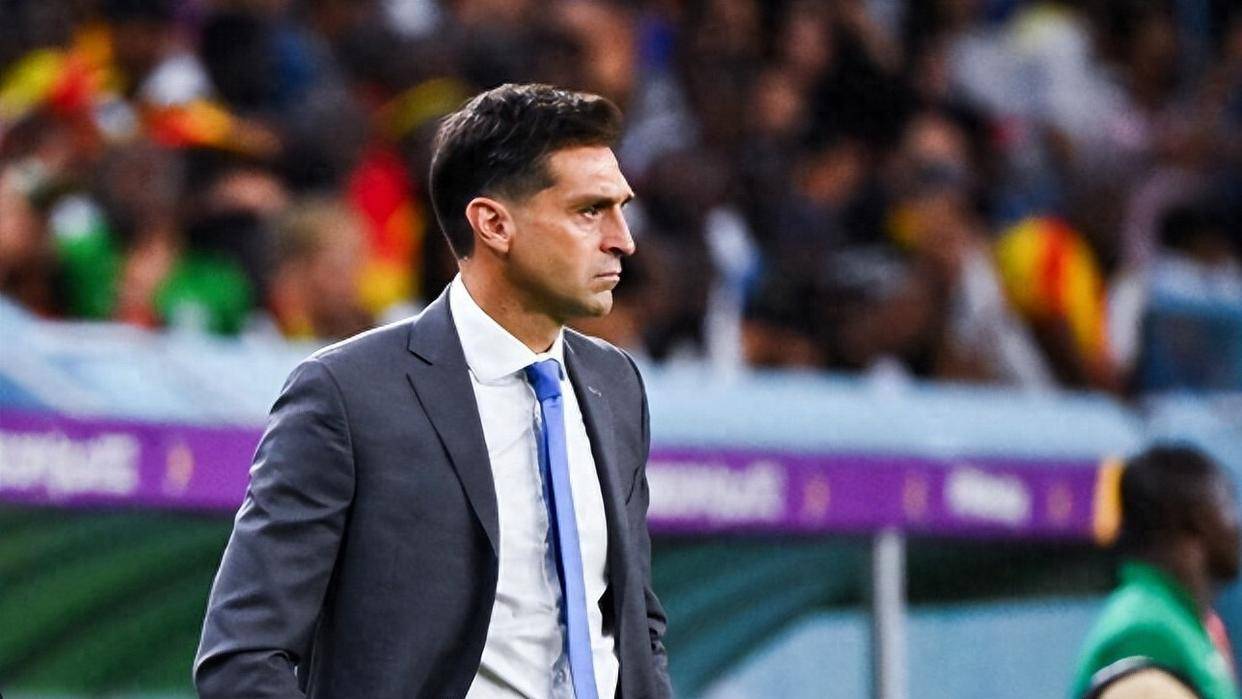 三位候选其, 卡帕泽作为, 代曾效力上